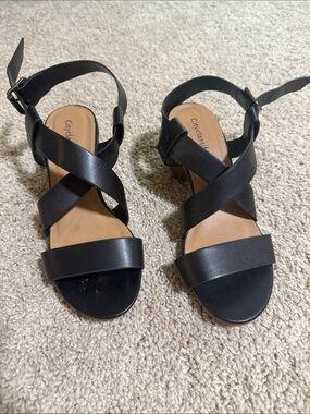Cityclassified Black Crisscross Block Heel Sandals